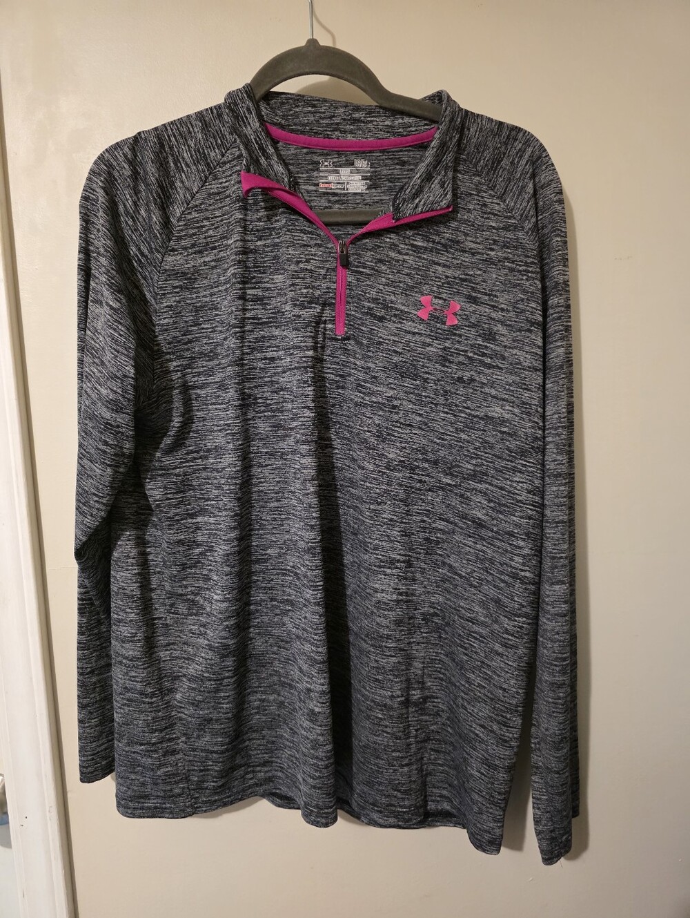 Under Armour Women's Black/Gray Heather Quarter-Zip Pullover with Pink Trim,Lg